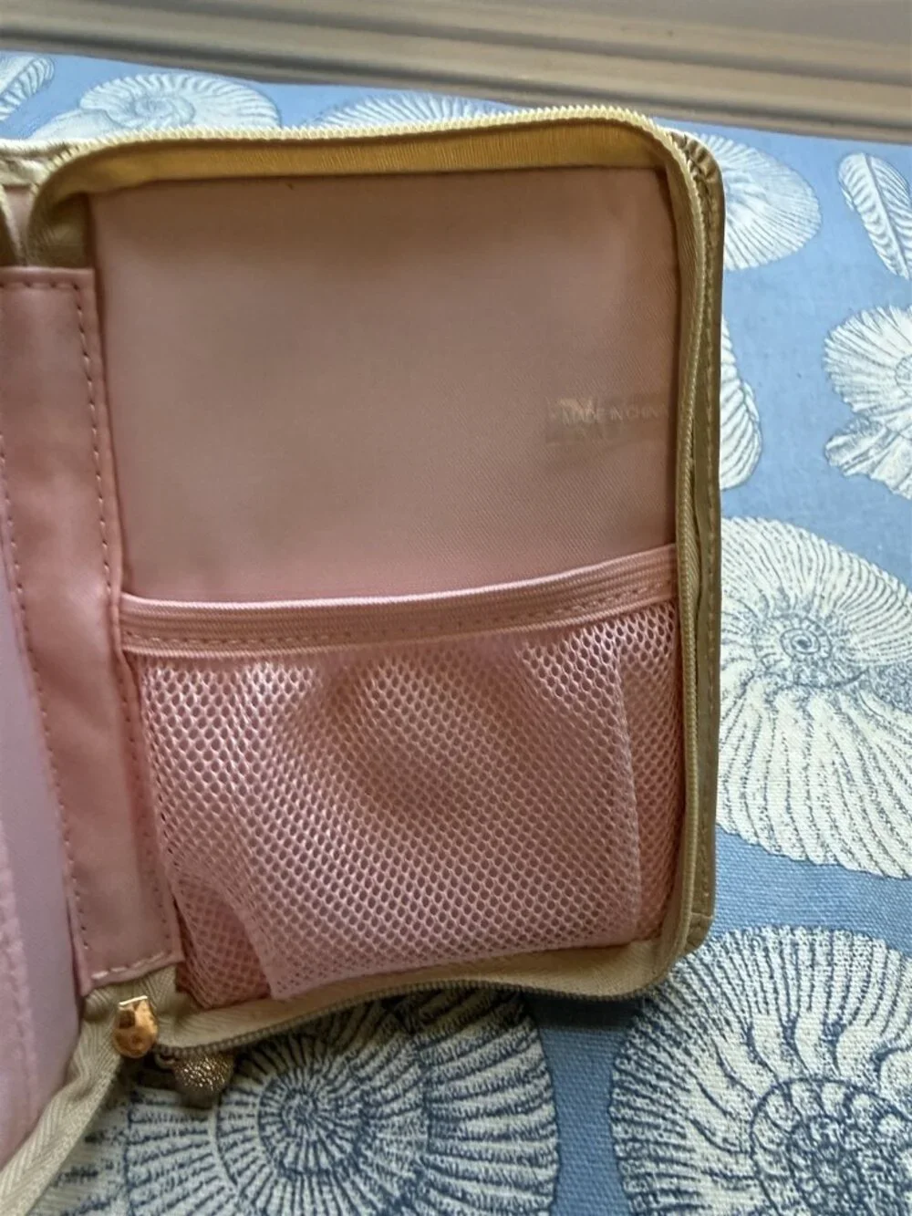 Mary Kay Makeup Cosmetic Bag Brush Case Pouch Zipper Compact Travel Gold